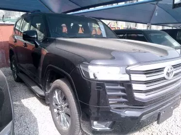 Toyota Landcruiser 300 GXR