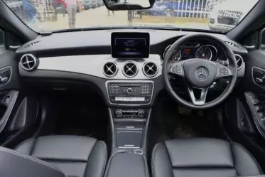 Mercedes-Benz GLA 180