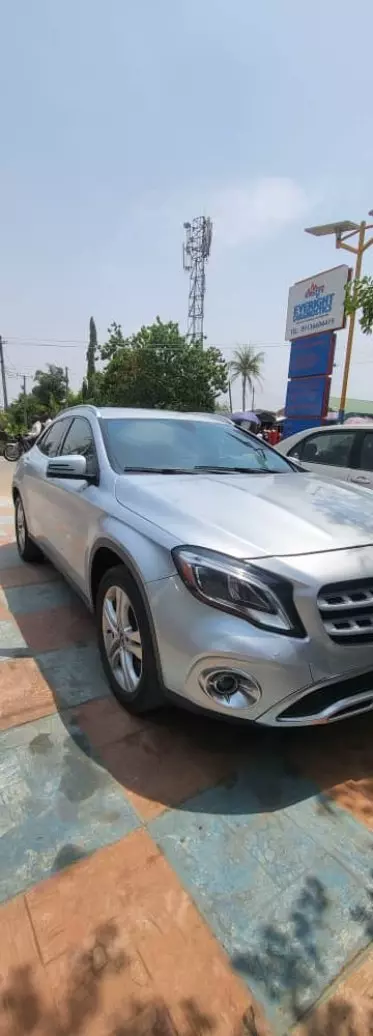 Mercedes-Benz GLA 250