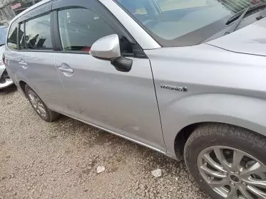 Toyota Fielder hybrid