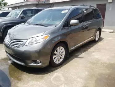 Toyota Sienna