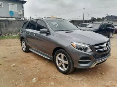 Mercedes-Benz 350