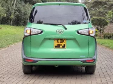 Toyota Sienta