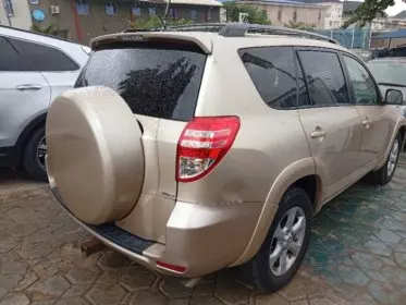 Toyota RAV 4