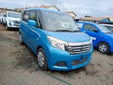 SUZUKI Solio