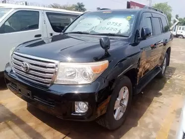 Toyota Landcruiser  V8