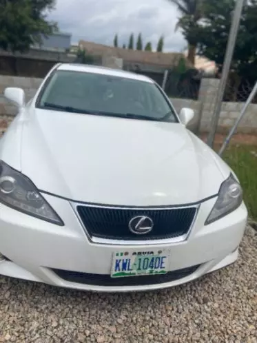 Lexus IS