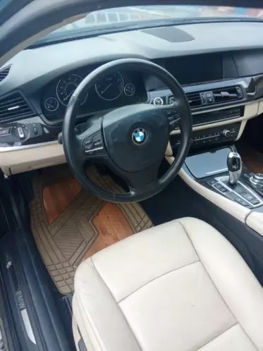 BMW 528i