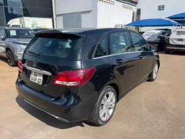 Mercedes-Benz B 200
