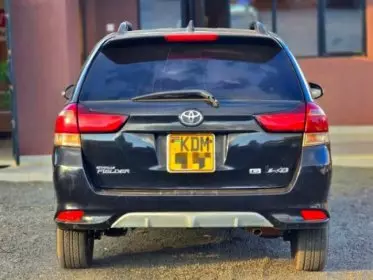 Toyota Fielder 
