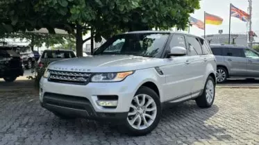 RANGE ROVER HSE LR4