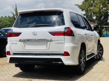 Lexus LX 570