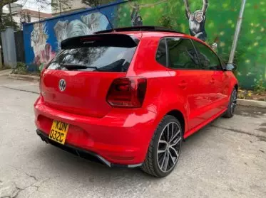 VOLKSWAGEN polo sedadan trend  ba ess