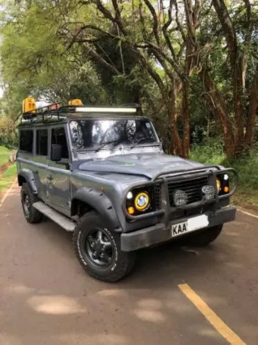Land Rover Defender