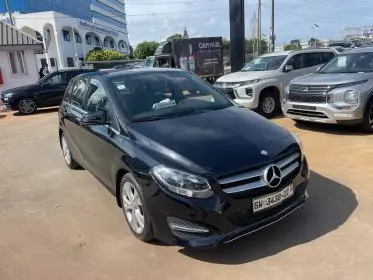Mercedes-Benz B 200