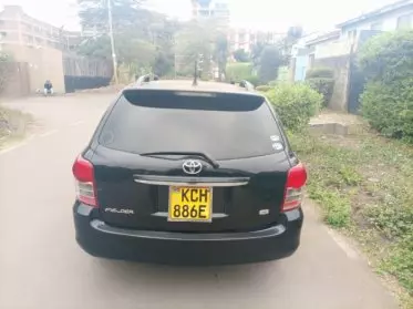 Toyota Fielder 