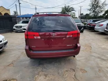 Toyota Sienna