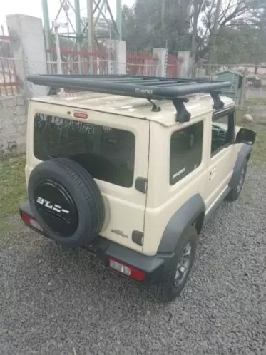 SUZUKI Sierra 