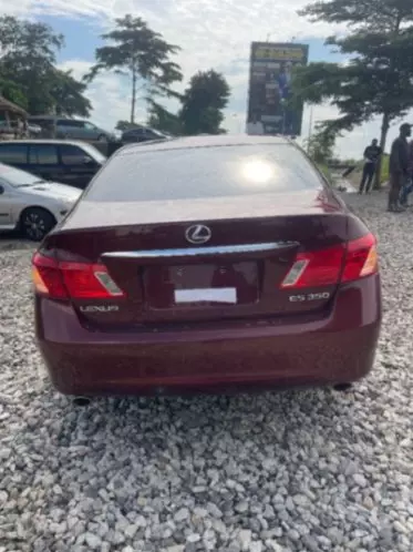 Lexus ES