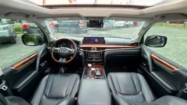 Lexus 570