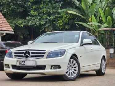Mercedes-Benz C200
