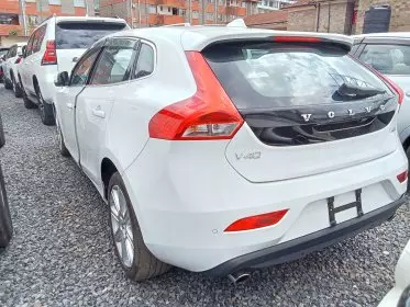 Volvo V40