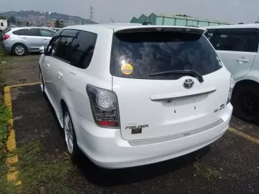 Toyota Fielder 