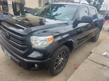 Toyota Tundra