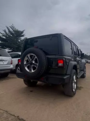 JEEP Wrangler Sahara