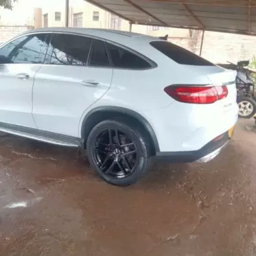 Mercedes-Benz GLE 350