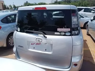 Toyota Sienta