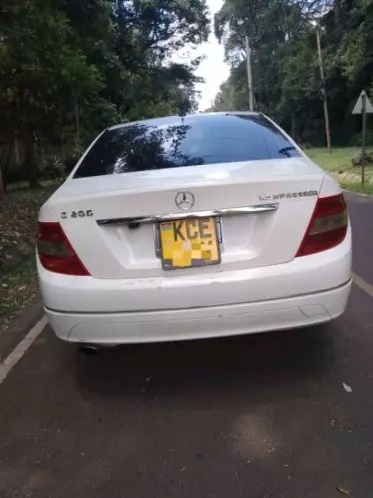 Mercedes-Benz C200