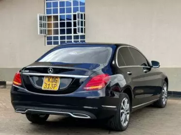 Mercedes-Benz C 200