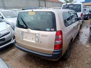 Toyota Succeed