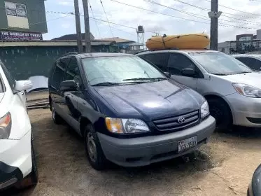 Toyota Sienna