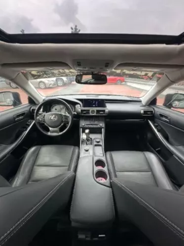 Lexus IS 200