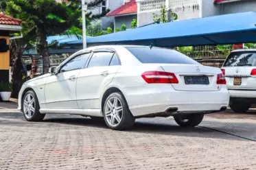 Mercedes-Benz E250