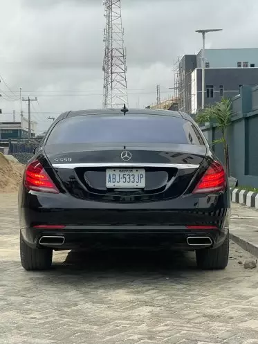 Mercedes-Benz S 550