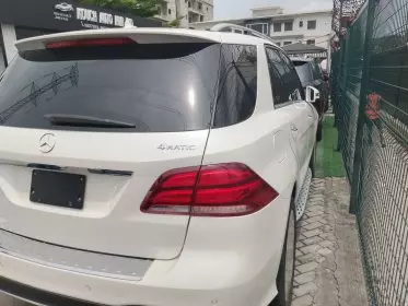 Mercedes-Benz GLE 400