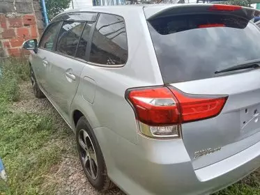 Toyota Fielder 