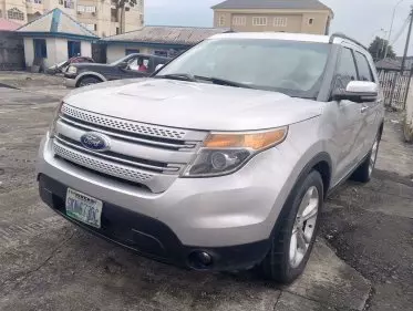 Ford Explorer