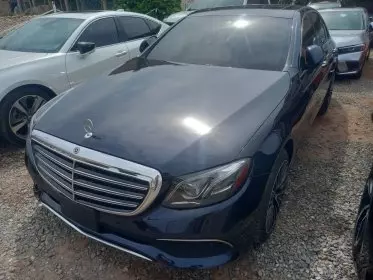 Mercedes-Benz E 300
