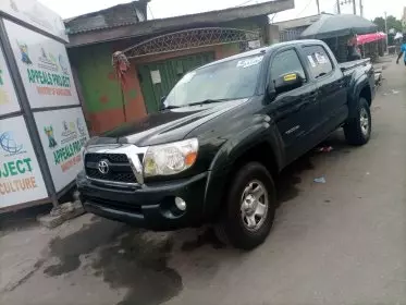Toyota Tacoma