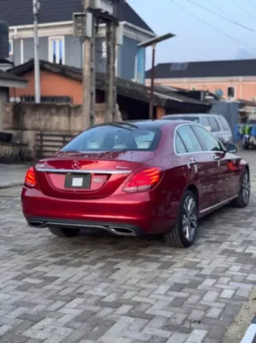Mercedes-Benz C 300