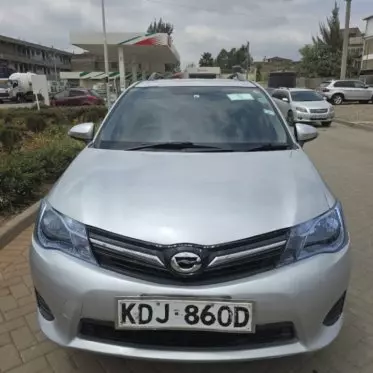 Toyota Fielder 