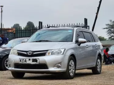 Toyota Fielder 