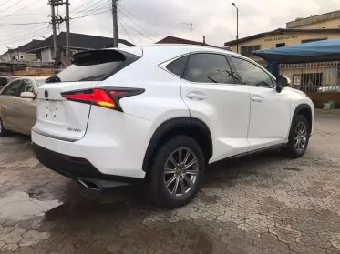 Lexus NX 300
