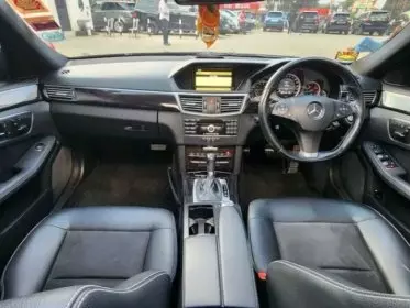 Mercedes-Benz E250