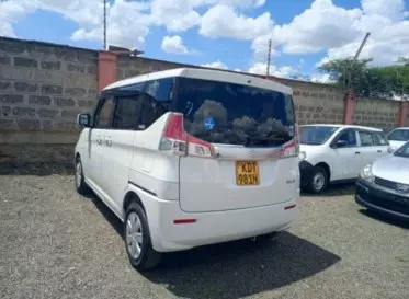 SUZUKI Solio
