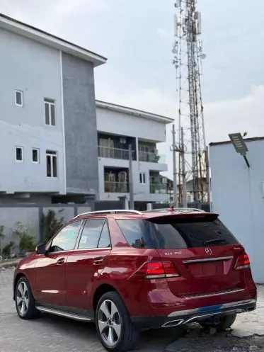 Mercedes-Benz GLE 350